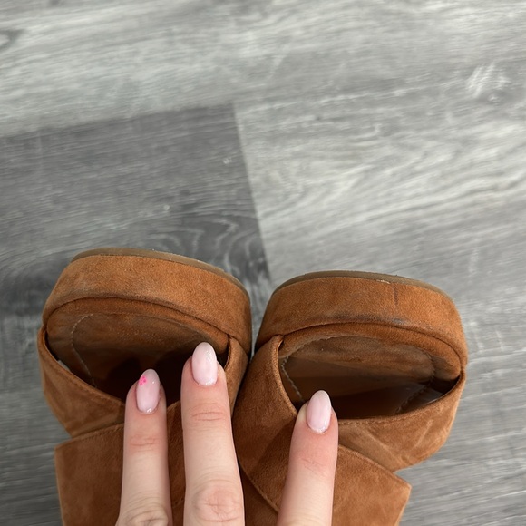 Worn suede Tory Burch espadrille sandal, tan size 7.5 - Picture 7 of 7